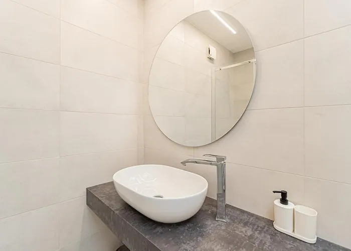 Urban Garden Lofts By Blue Velvet Livings דירה *